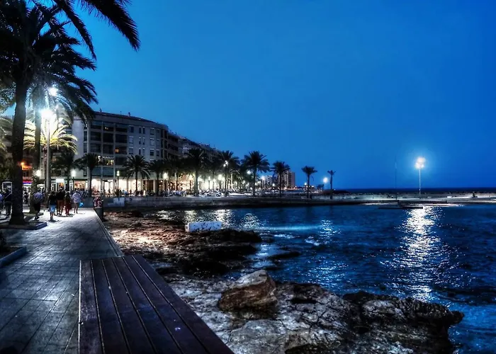 Monivo Near Center And Apartamento Torrevieja